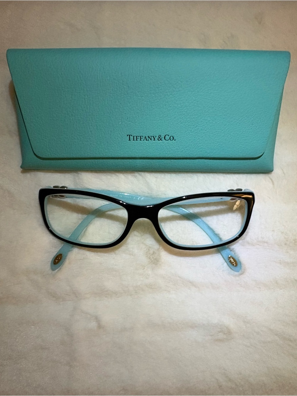 Tiffany & Co. Tiffany Blue Eyeglass 
GIFT WITH PURCHASE💖